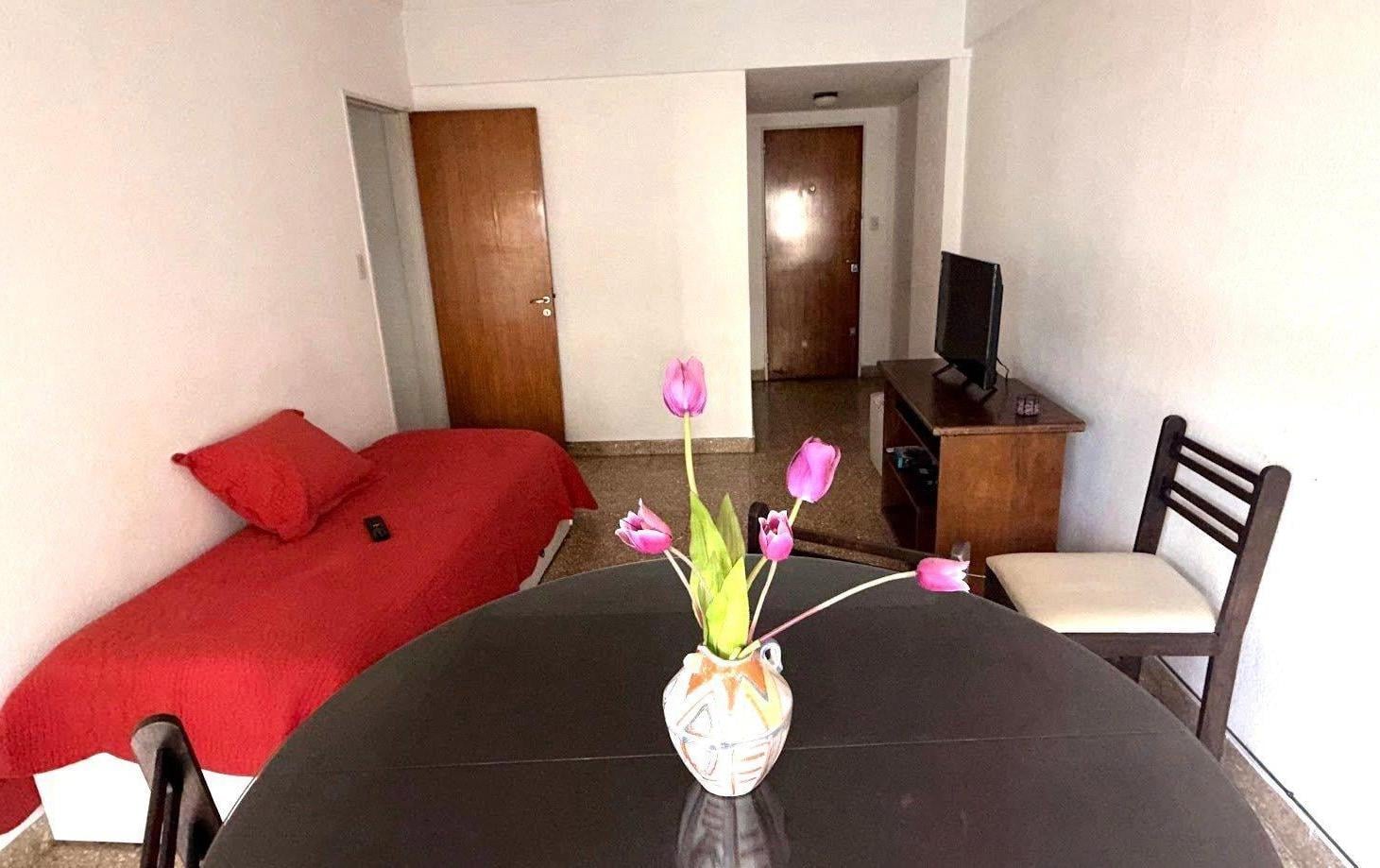 Foto de CENTRO - Se alquila departamento 2 ambientes por 24 meses, imagen 1
