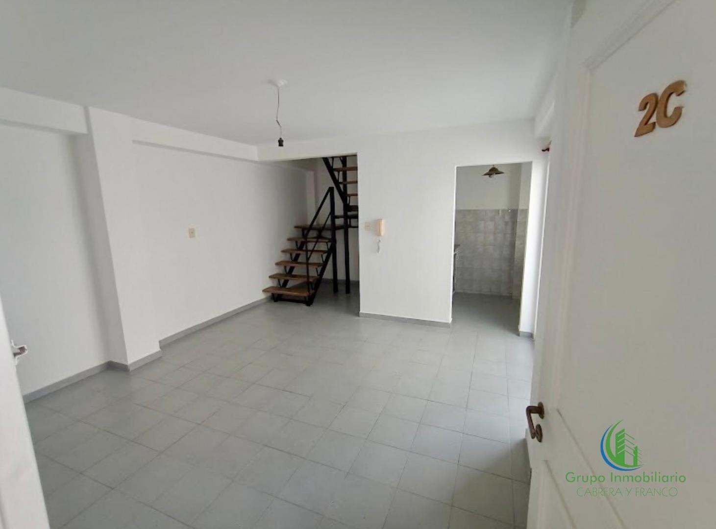 GÜEMES - DPTO TIPO DUPLEX - 2 dor muy buena ubicación.-