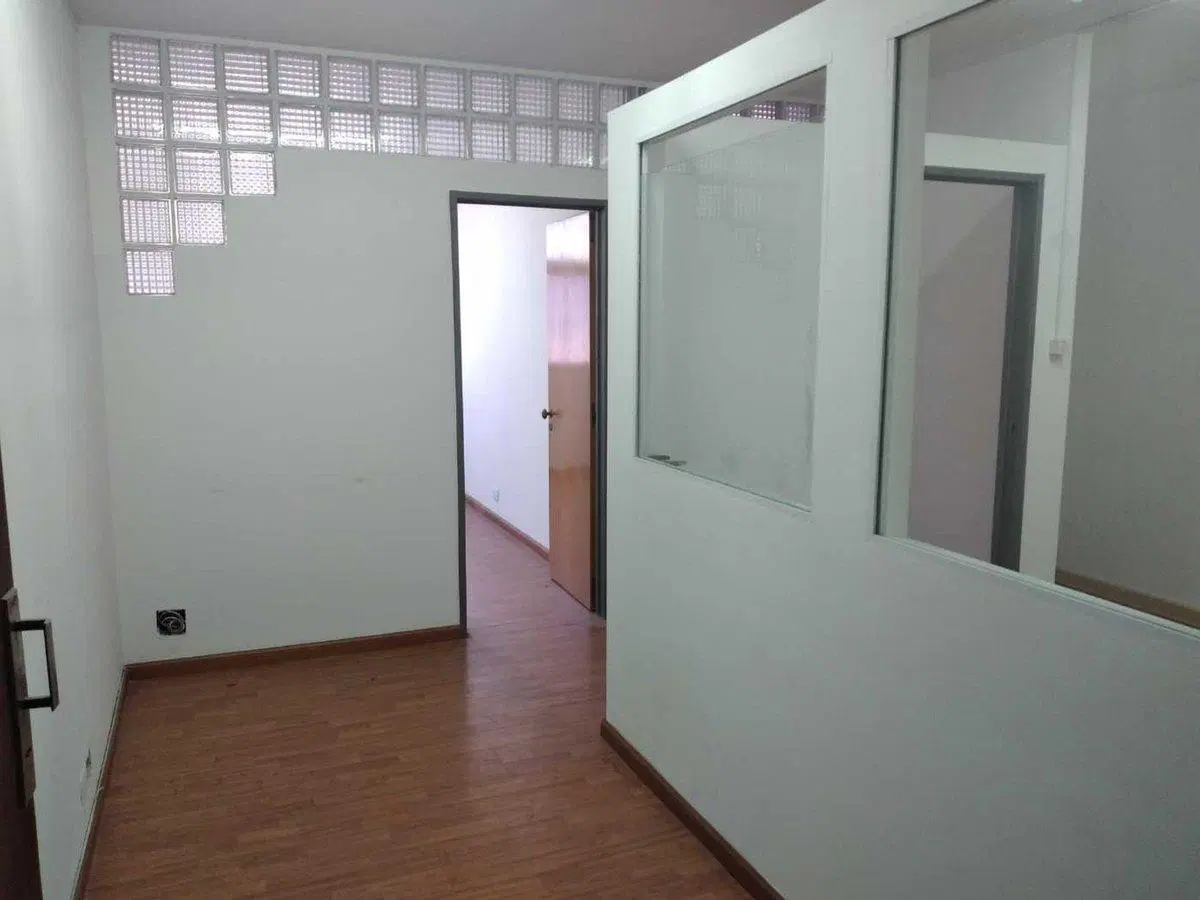 VENTA OFICINA ZONA TRIBUNALES DE TRES DESPACHOS 3
