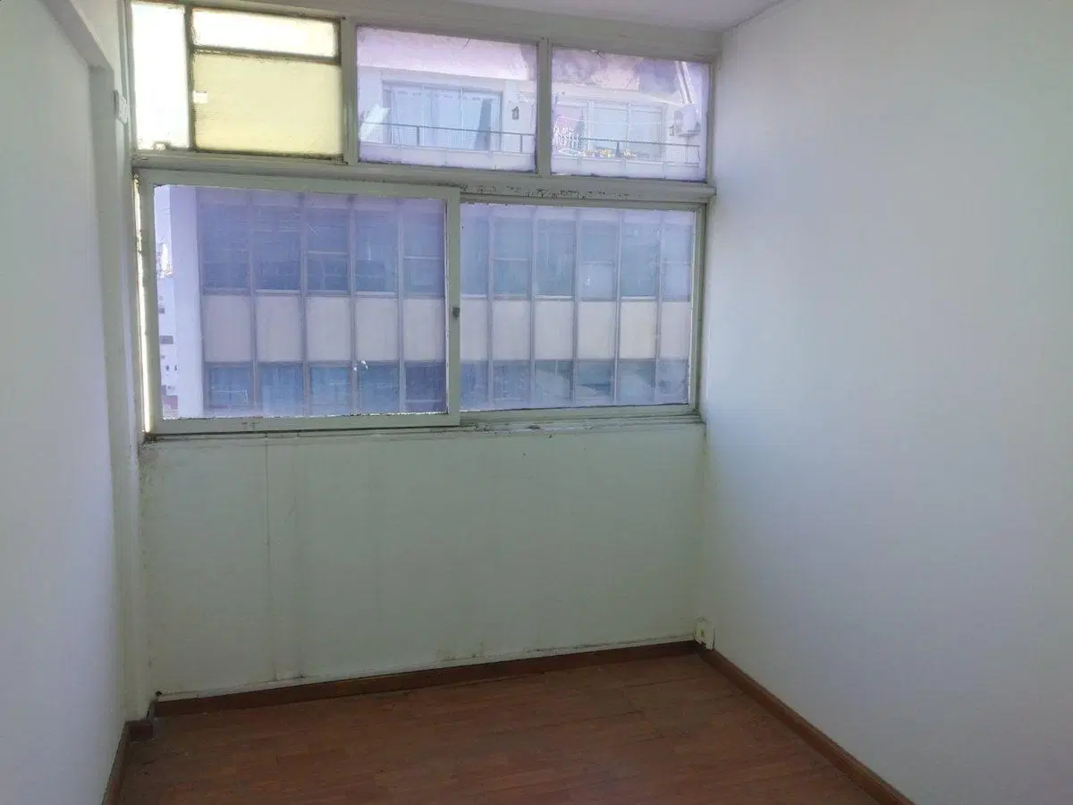 ALQUILER OFICINA EN TRIBUNALES TRES DESPACHOS 4