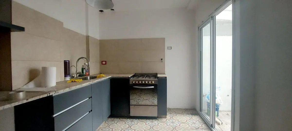 VENTA DEPARTAMENTO REFACCIONADO CON 2 PATIOS 2
