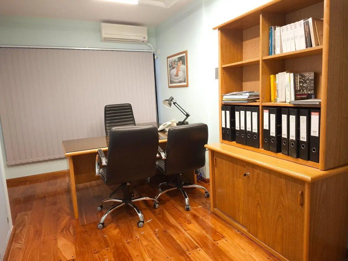 Oficina en alquiler 5