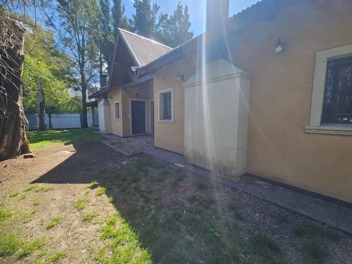VENTA DE QUINTA EMPRENDIMIENTO ACCESO OESTE MORENO 3