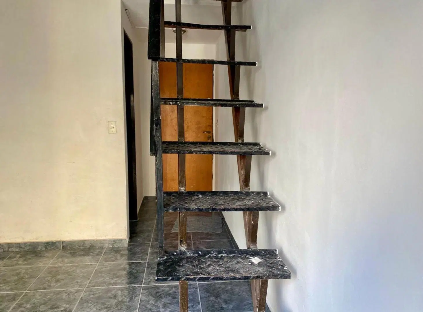 VTA DUPLEX 3 AMB-S. CRISTOBAL (1° piso x escalera) 2