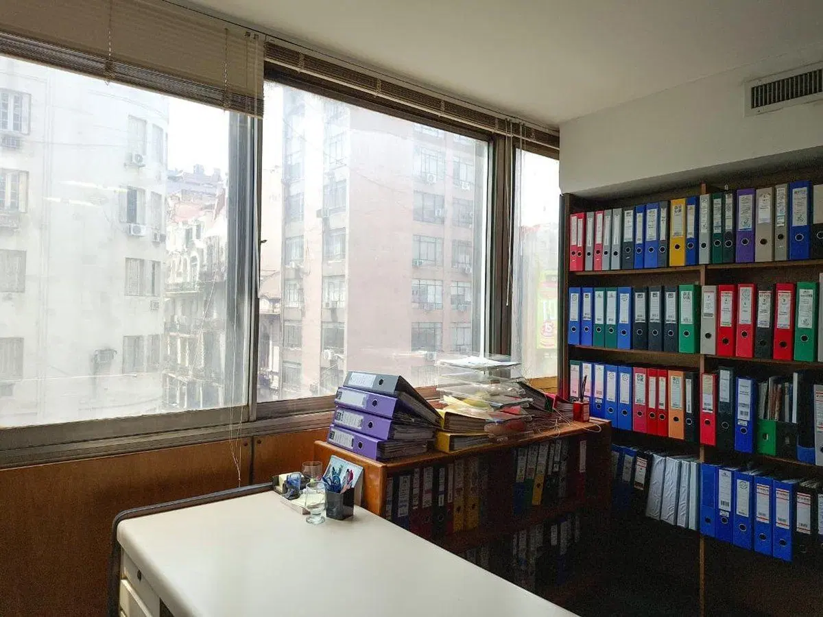 OFICINAS EN VENTA SOBRE AV CORRIENTES AL 1300 2
