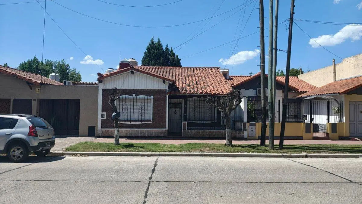 Casa en venta 4 ambientes Remedios de Escalada 5