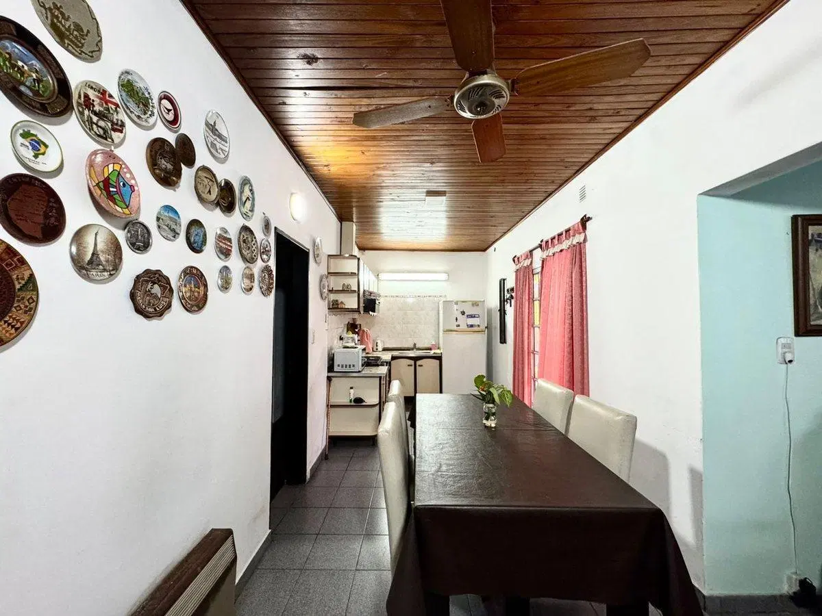 VENTA CASA 4 AMBIENTES - IMPORTANTE TERRENO 5