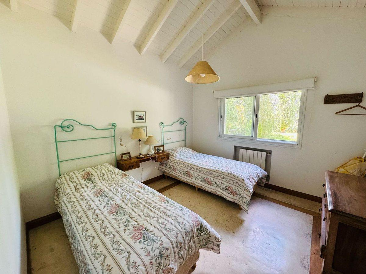 Foto de IMPORTANTE CASA 5 AMBIENTES EN COUNTRY EL PARAISO, imagen 2