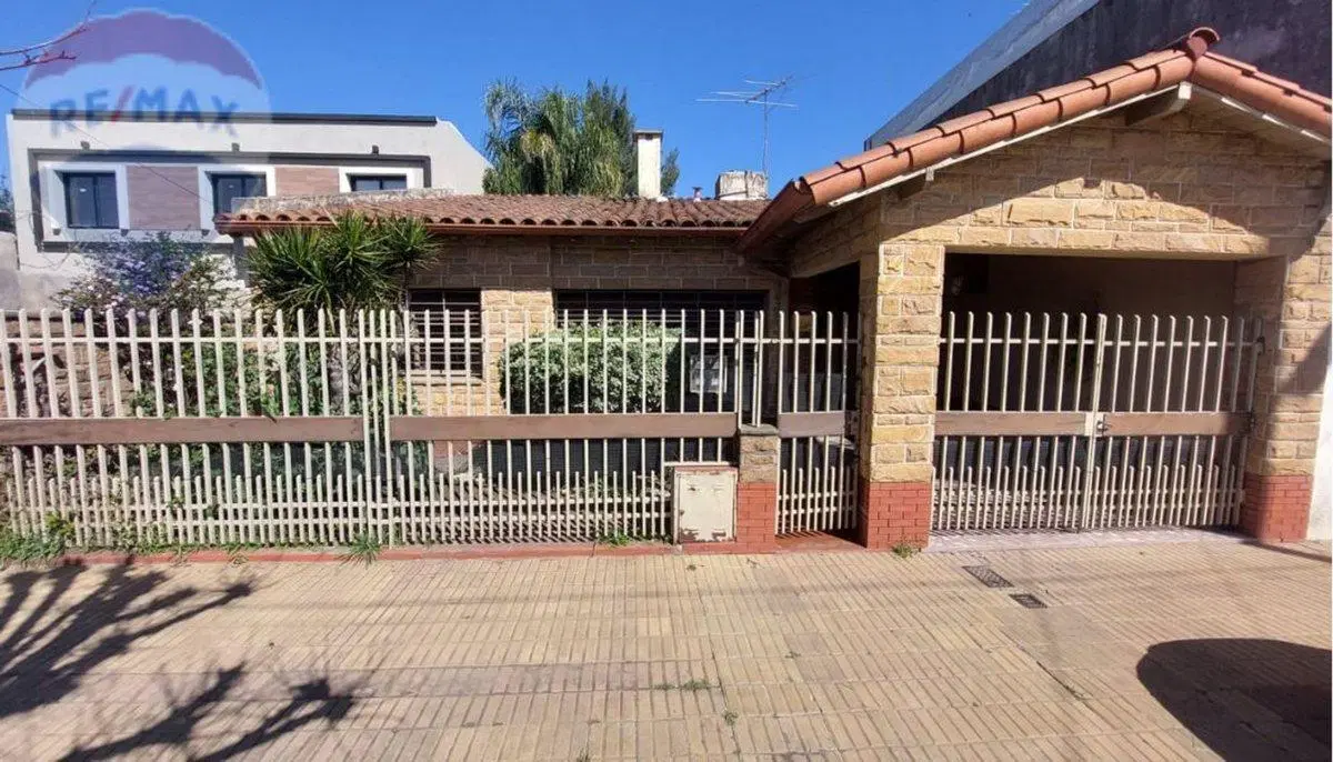 VENTA CHALET 3 AMB, COCHERA Y PATIO 4
