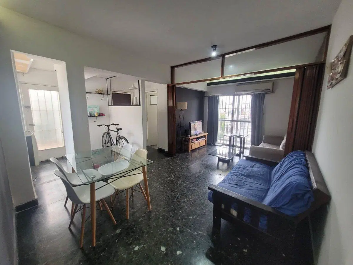 Vta Almagro 2 amb Piso alto con doble balcón y luz 8