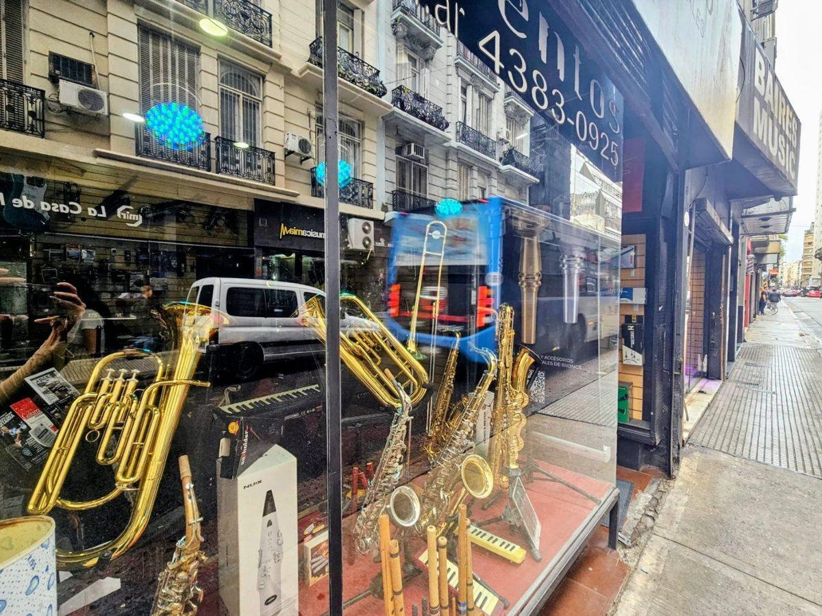 Foto de VENTA DE LOCAL 57M EN CONGRESO SIN EXPENSAS, imagen 2