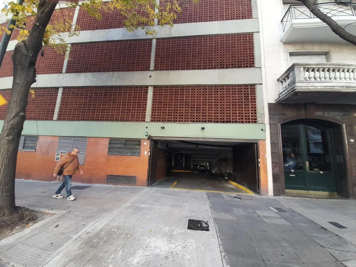 Cochera en venta Caballito sobre Rivadavia 3