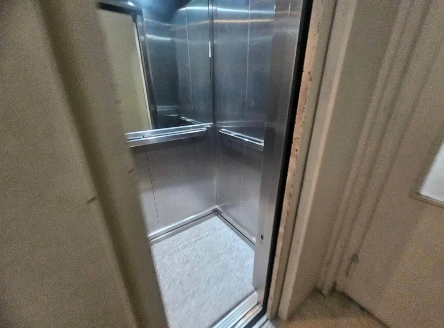 VENTA DE OFICINAS AL FRENTE 3