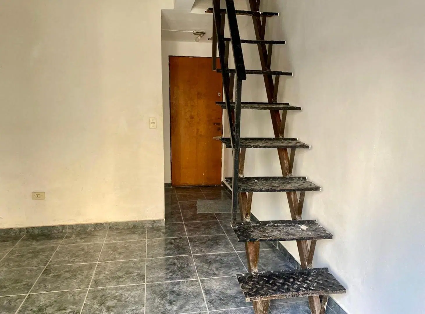 VTA DUPLEX 3 AMB-S. CRISTOBAL (1° piso x escalera) 4