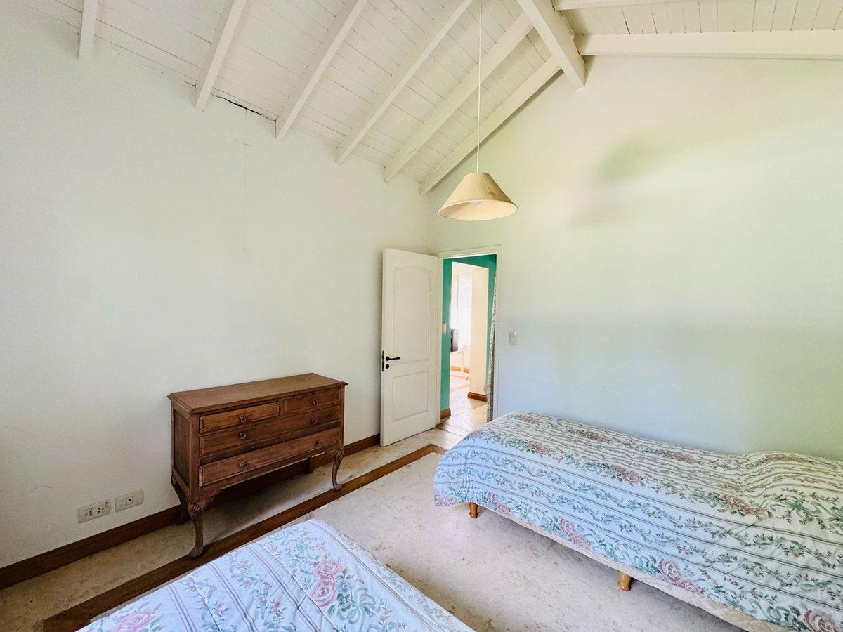 Foto de IMPORTANTE CASA 5 AMBIENTES EN COUNTRY EL PARAISO, imagen 3