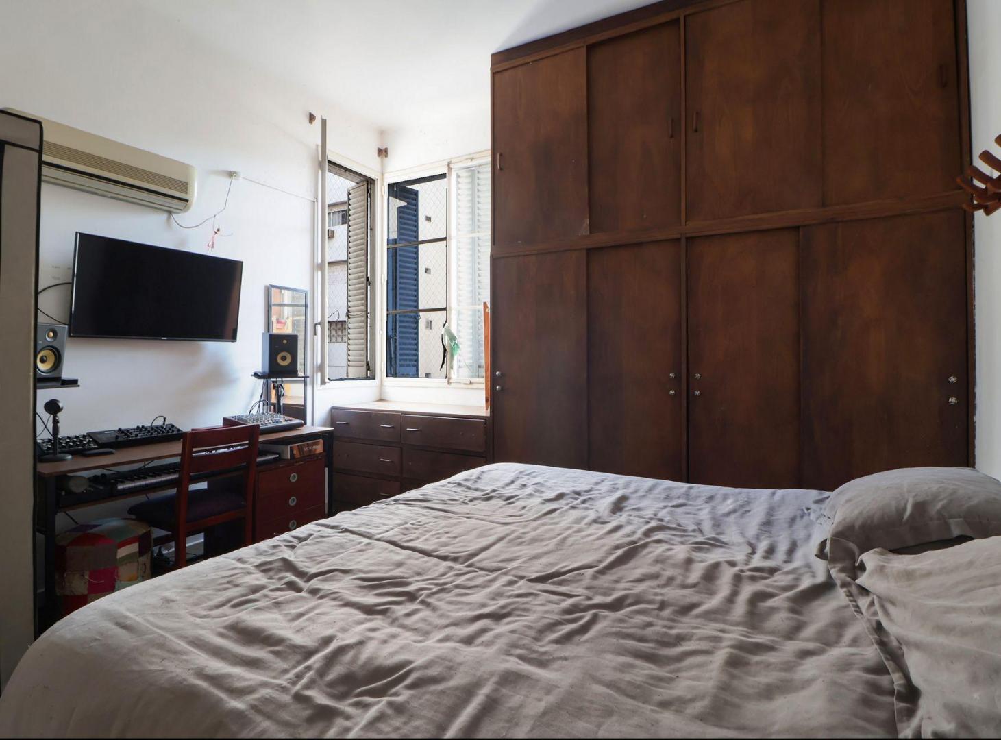 Foto de VENTA DPTO 2 AMB-60 METROS-BALVANERA, imagen 1