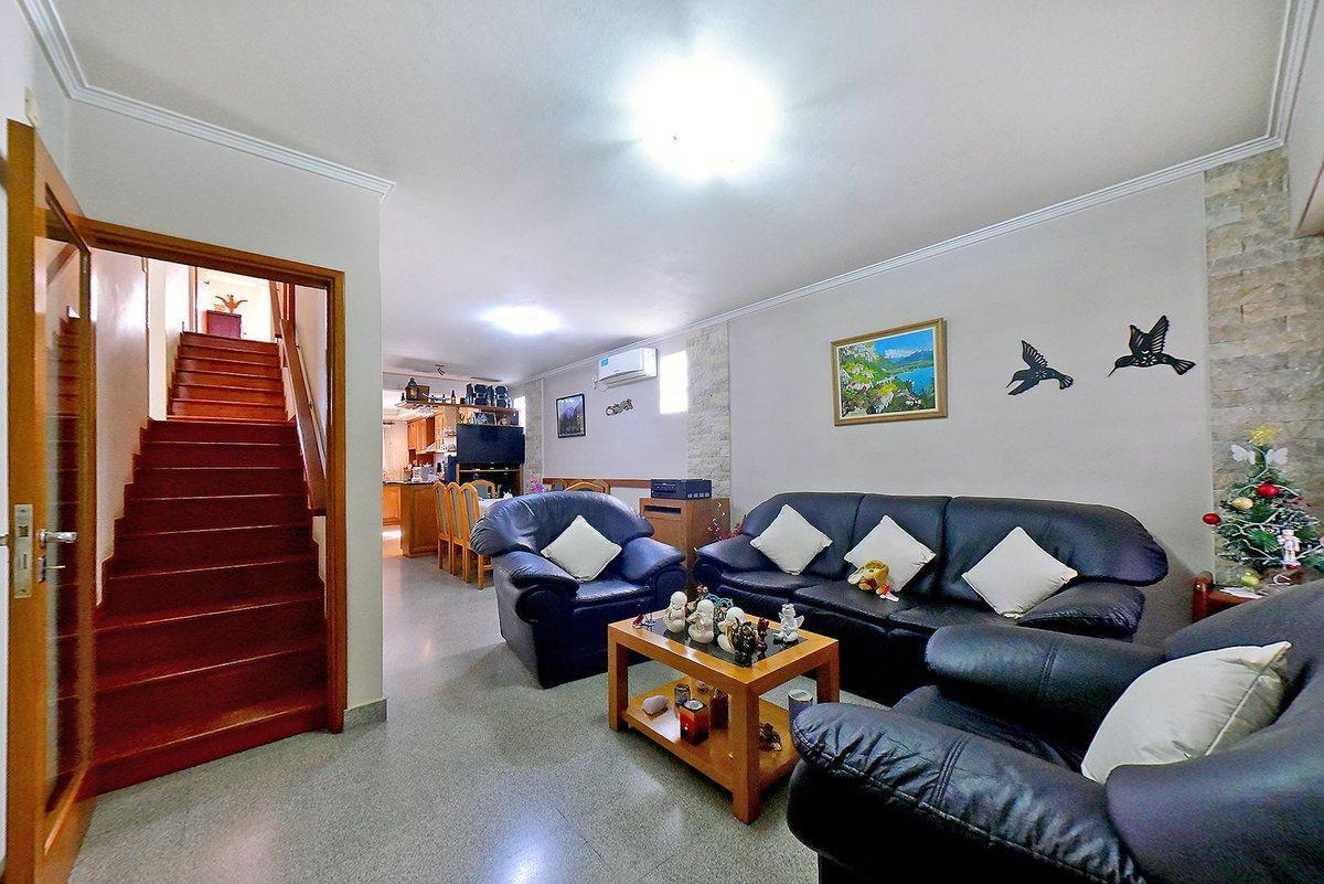 Foto de CASA PREMIUM HURLINGHAM: 5 AMB + QUINCHO + PARQUE, imagen 5