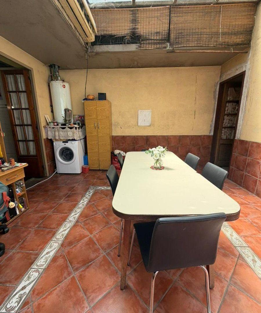 Foto de casa con patio amplio, imagen 1