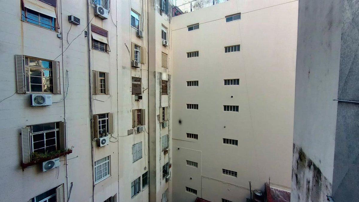 Foto de VENTA OFICINA 5 AMB RECICLADA A NUEVO C/ BAÑO Y CO, imagen 1