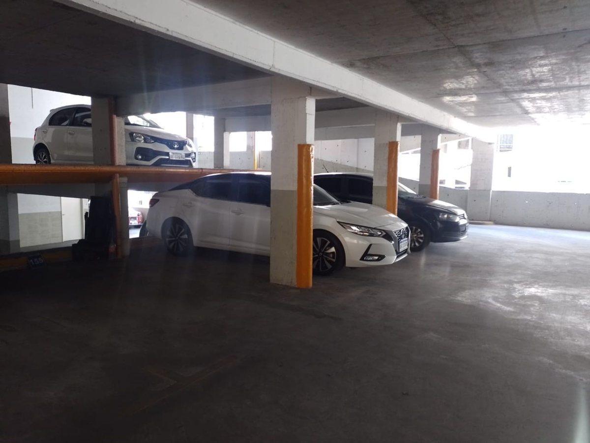 Foto de Cochera en venta en Micro Centro, imagen 2