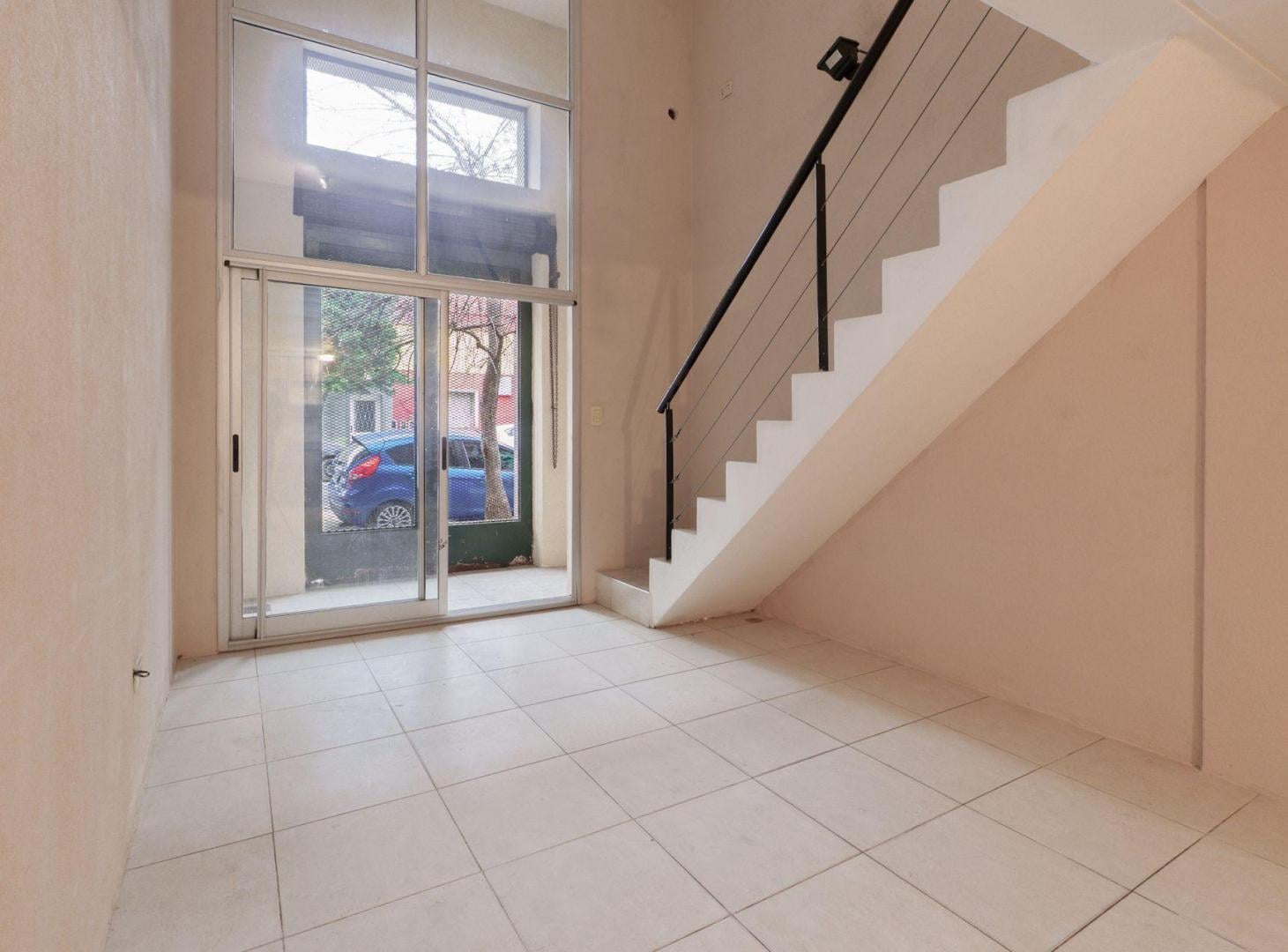 Foto de VENTA DEPARTAMENTO 2 AMB DÚPLEX PB AL FRENTE, imagen 1