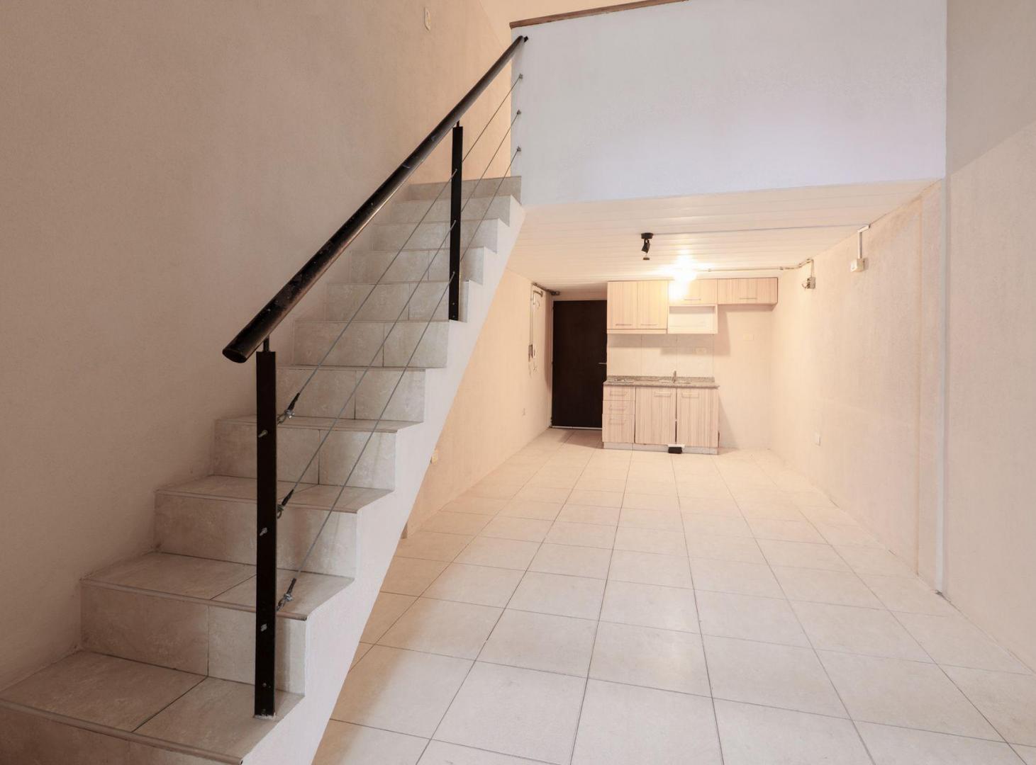 Foto de VENTA DEPARTAMENTO 2 AMB DÚPLEX PB AL FRENTE, imagen 3