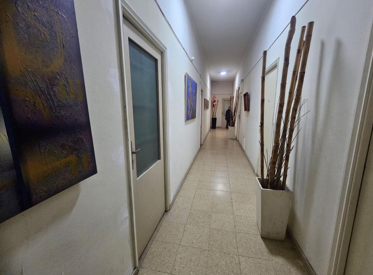 Foto de VENTA DE OFICINAS AL FRENTE, imagen 1