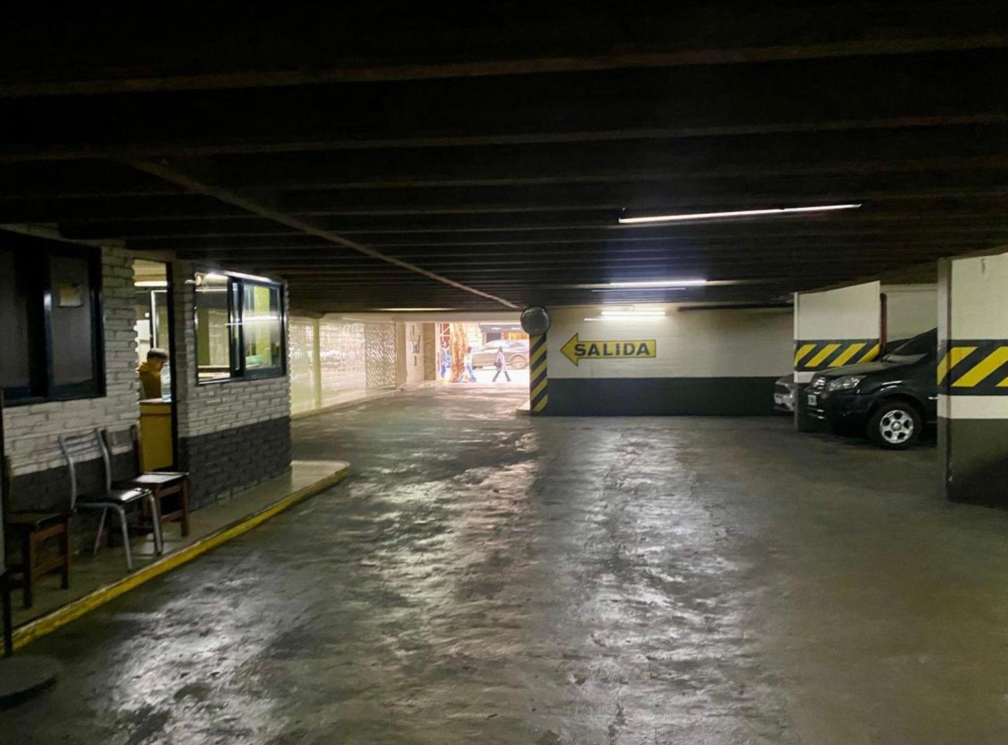 Foto de VENTA COCHERA FIJA CUBIERTA-RECOLETA, imagen 3