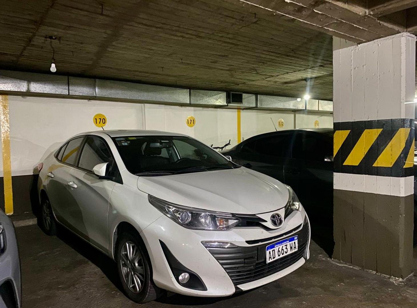 Foto de VENTA COCHERA FIJA CUBIERTA-RECOLETA, imagen 2