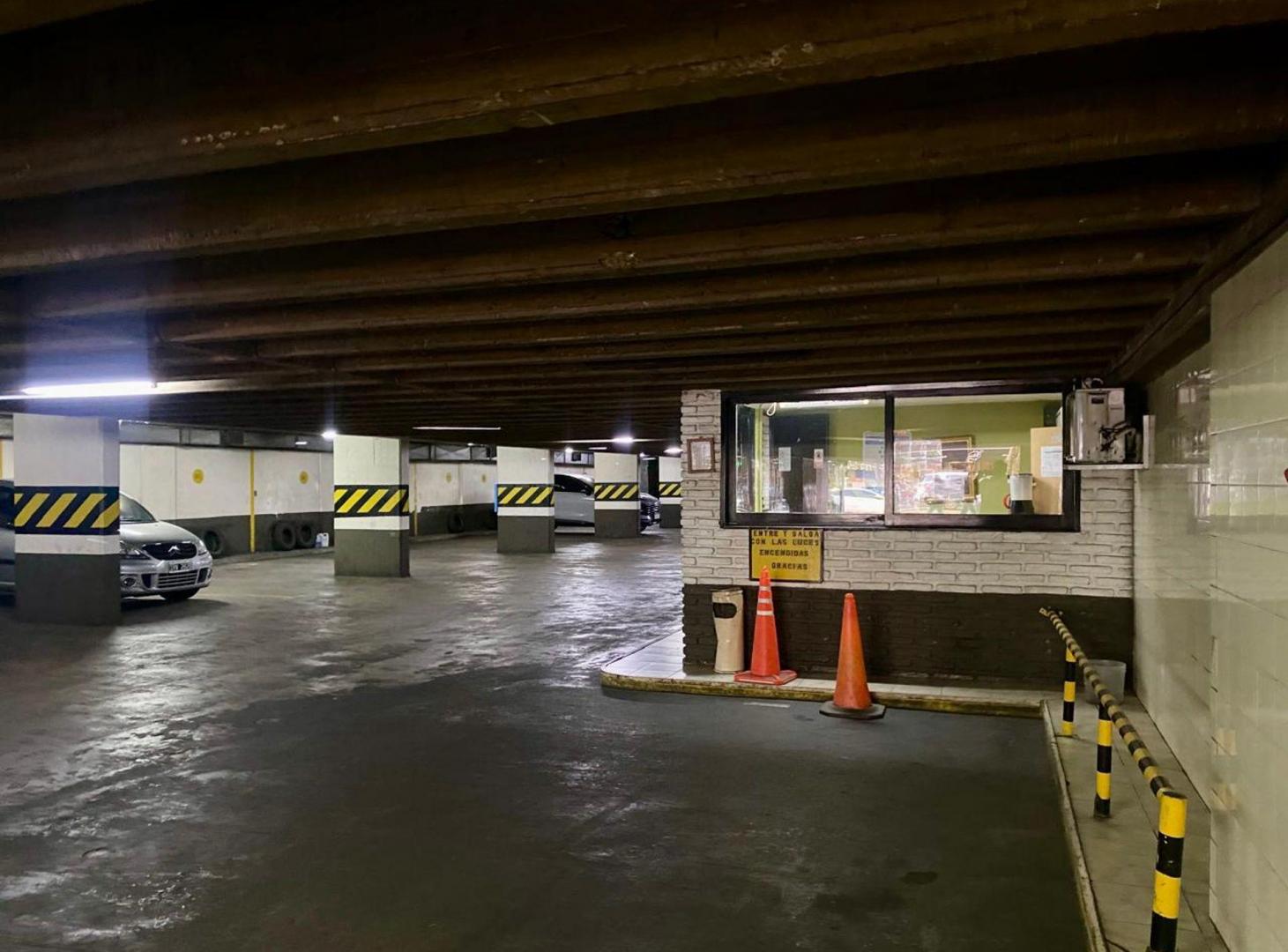 Foto de VENTA COCHERA FIJA CUBIERTA-RECOLETA, imagen 1