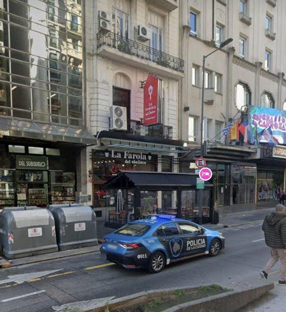 Foto de Importante local sobre AV Corrientes, imagen 3