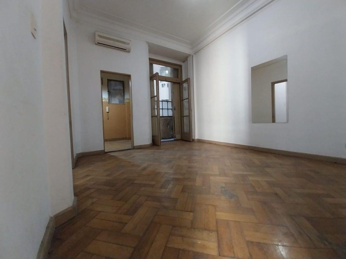 Foto de VENTA 3 AMBIENTES A MTS DE GALERÍAS PACÍFICO, imagen 3
