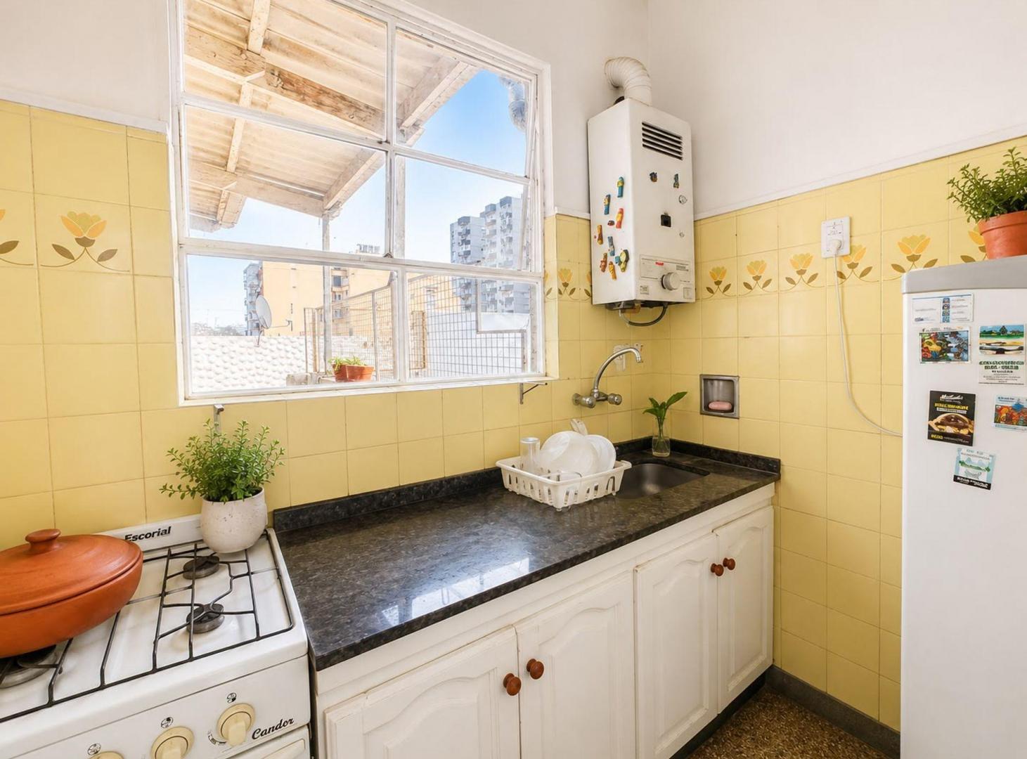 Foto de DEPARTAMENTO 4 AMBIENTES, COGHLAN, imagen 2