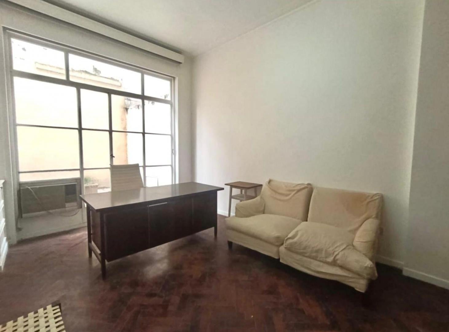 Foto de ALQUILER OFICINA C/ PATIO LUMINOSO APTO VIVIENDA, imagen 1