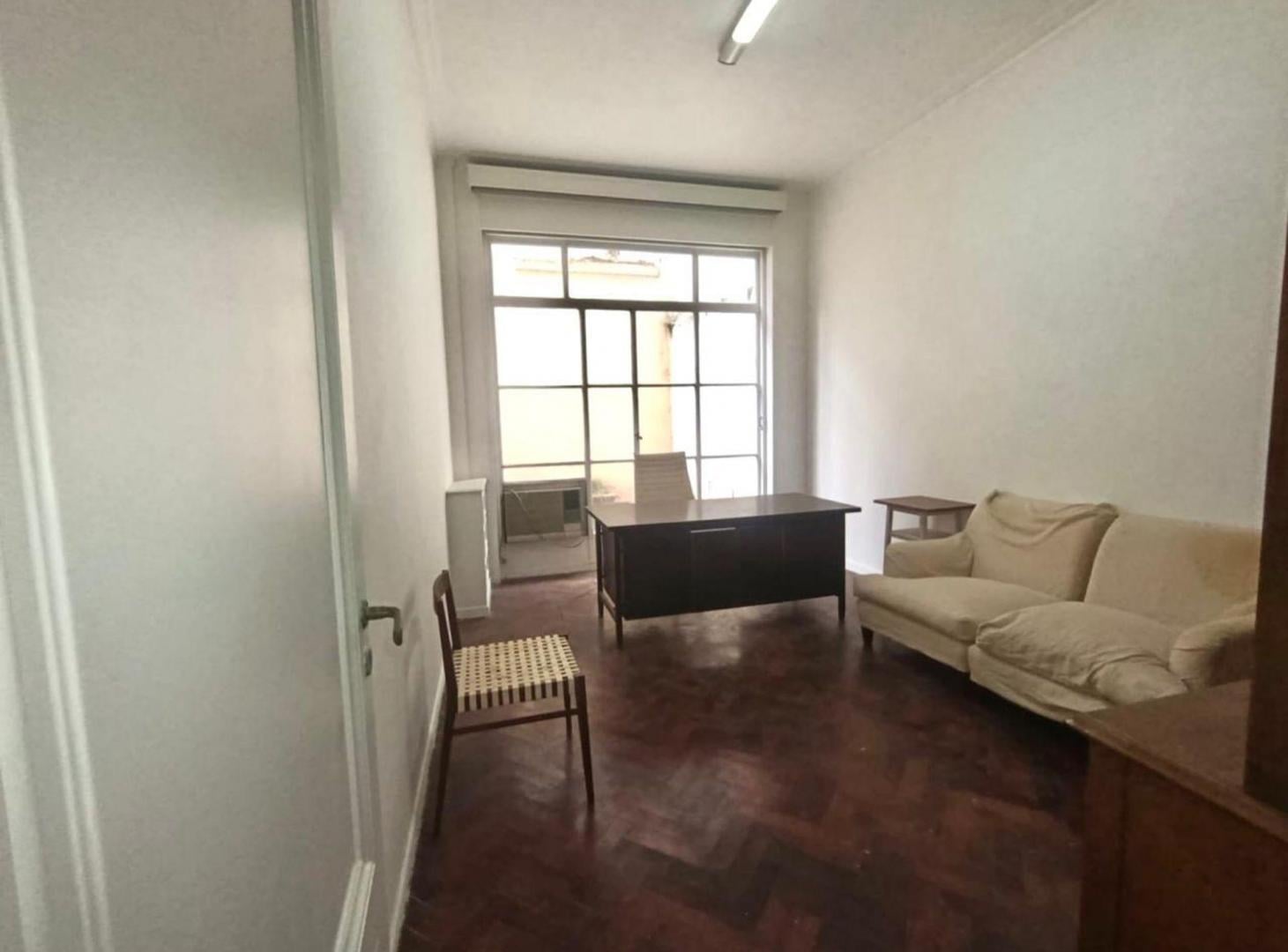 Foto de ALQUILER OFICINA C/ PATIO LUMINOSO APTO VIVIENDA, imagen 3