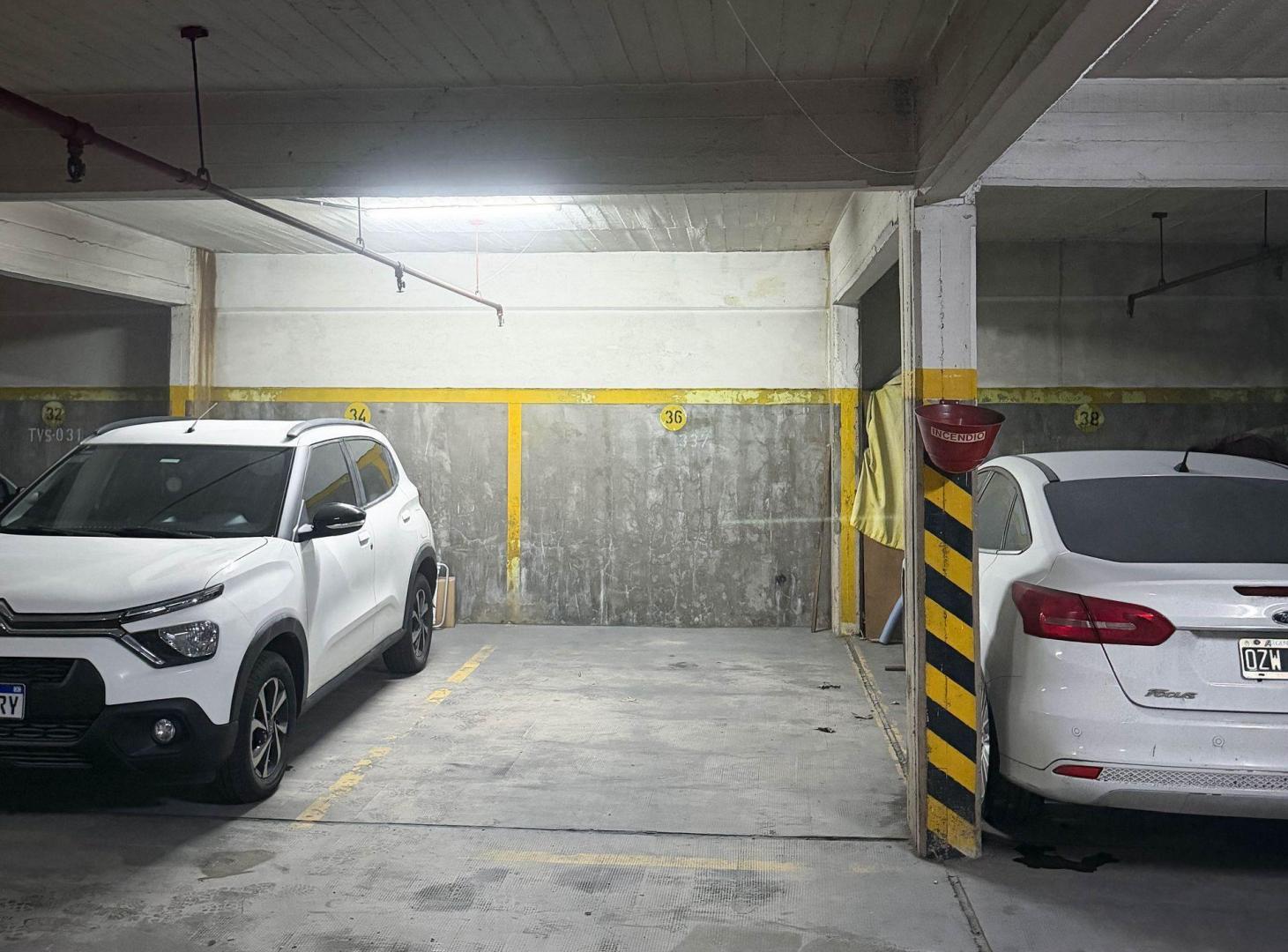Foto de VENTA COCHERA ALMAGRO (Bajas Expensas), imagen 4