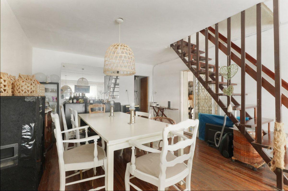 Foto de VENTA CASA 5 AMBIENTES BOEDO CON PATIO Y COCHERA, imagen 3