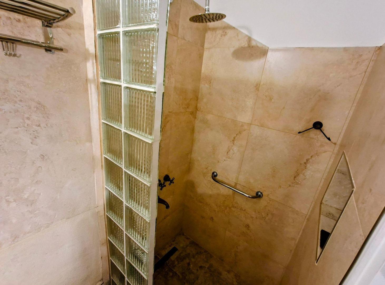 Foto de ALQUILER TEMPORAL DUPLEX 2 AMBIENTES - RETIRO, imagen 5