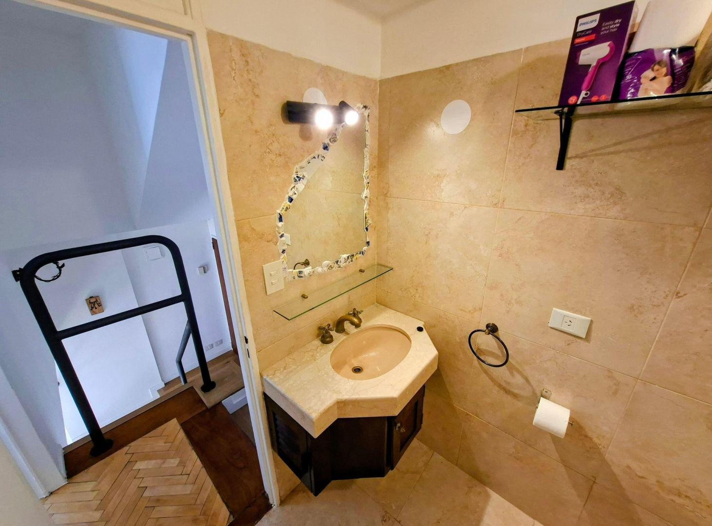 Foto de ALQUILER TEMPORAL DUPLEX 2 AMBIENTES - RETIRO, imagen 1