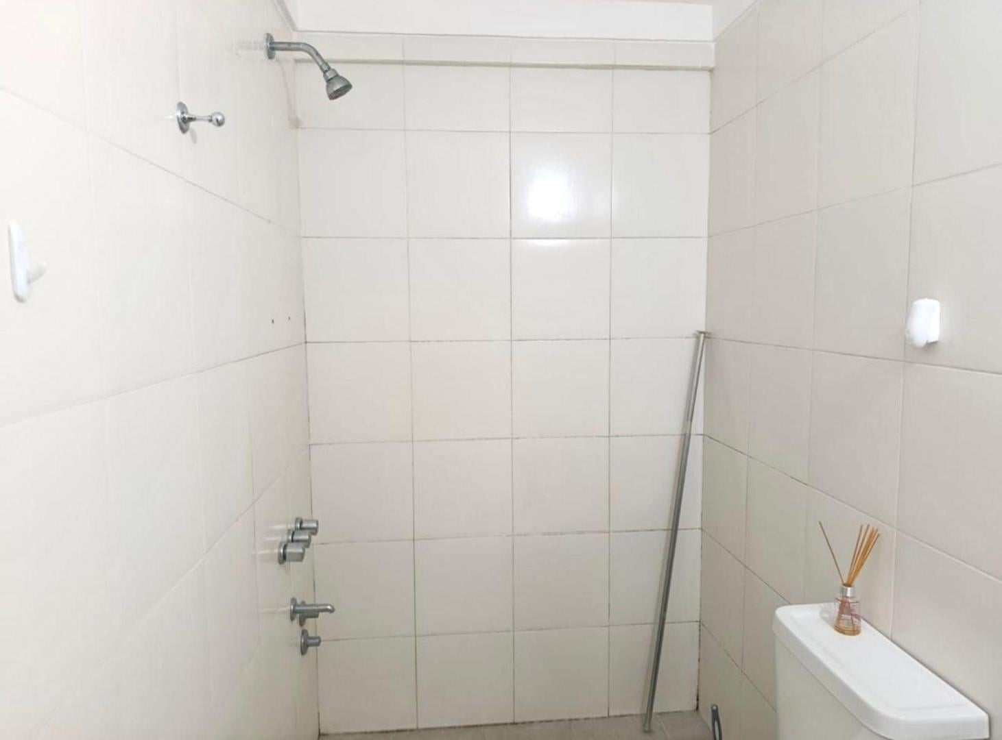 Foto de VENTA 3 AMBIENTES LUMINOSO C/ BALCON/COCHERA/LAV, imagen 4