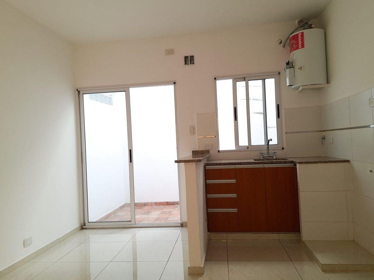 Foto de PH 3 AMBIENTES CON TERRAZA LANUSITA, imagen 3
