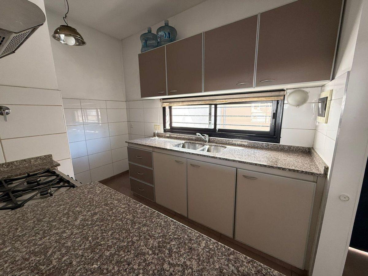 Foto de VENTA DPTO 3 AMB. EN DUPLEX CON COCHERA, imagen 4