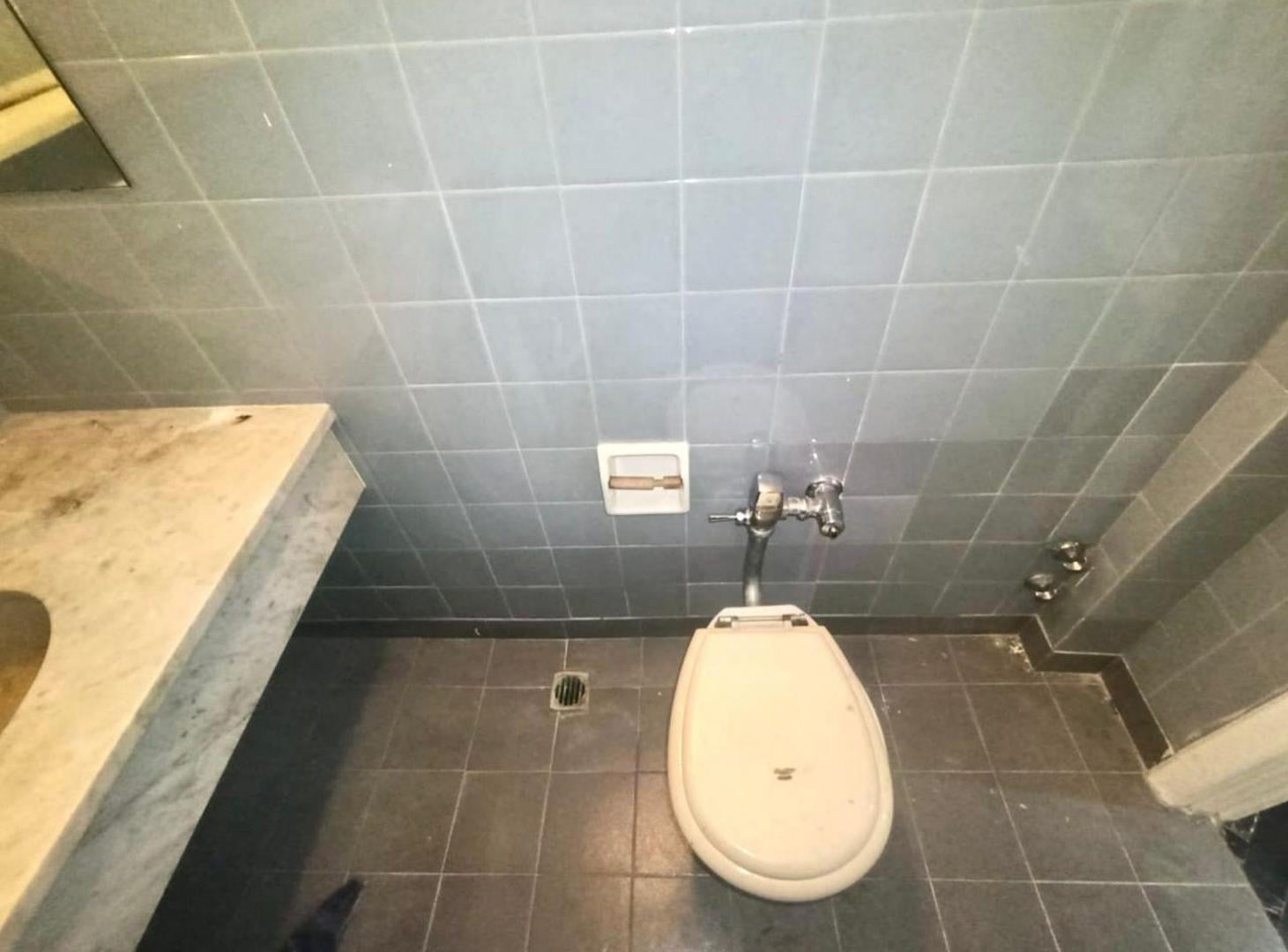 Foto de ALQUILER OFICINA C/ PATIO LUMINOSO APTO VIVIENDA, imagen 5