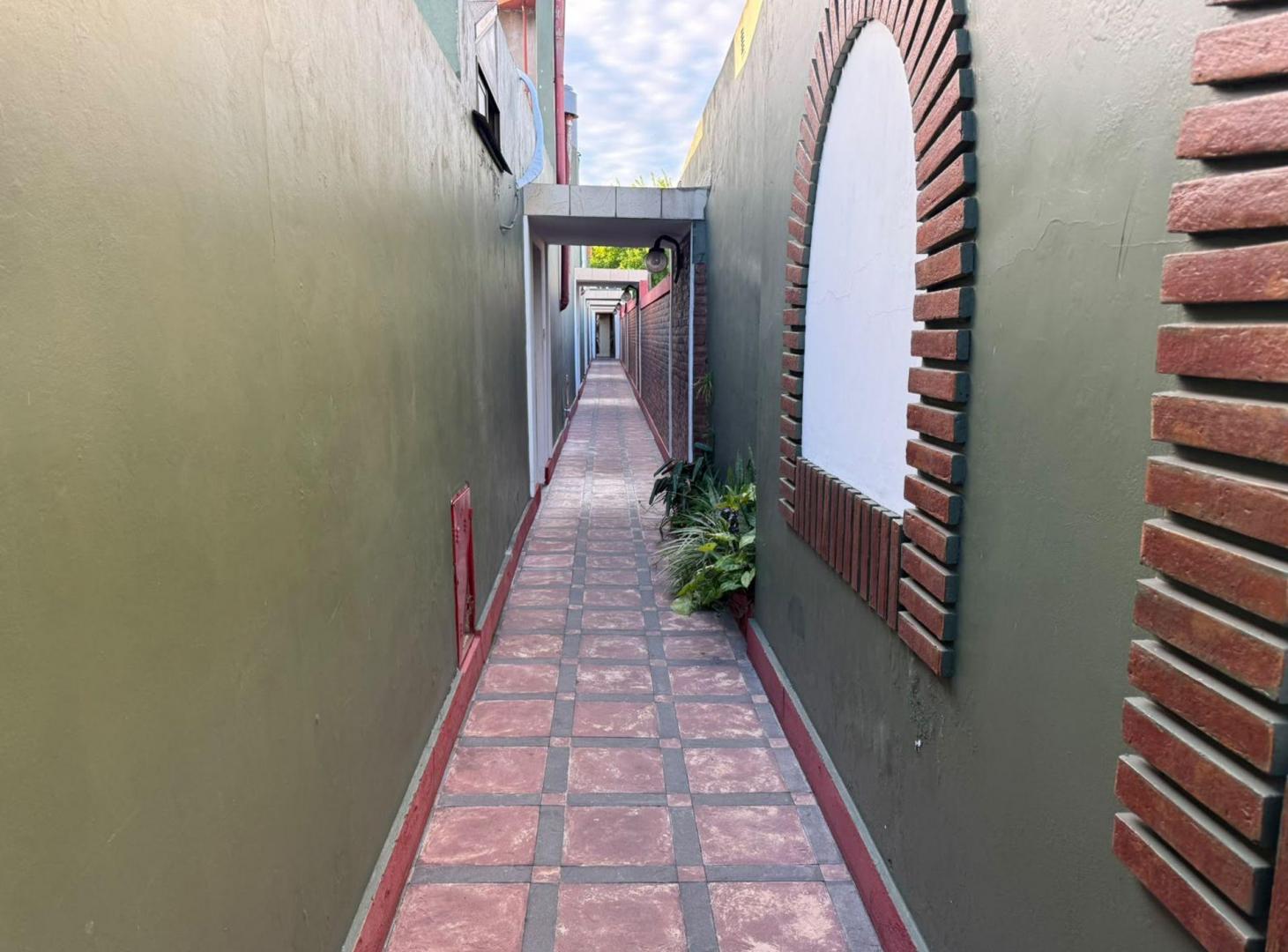 Foto de VENTA PH CON PATIO EN LANÚS, imagen 1