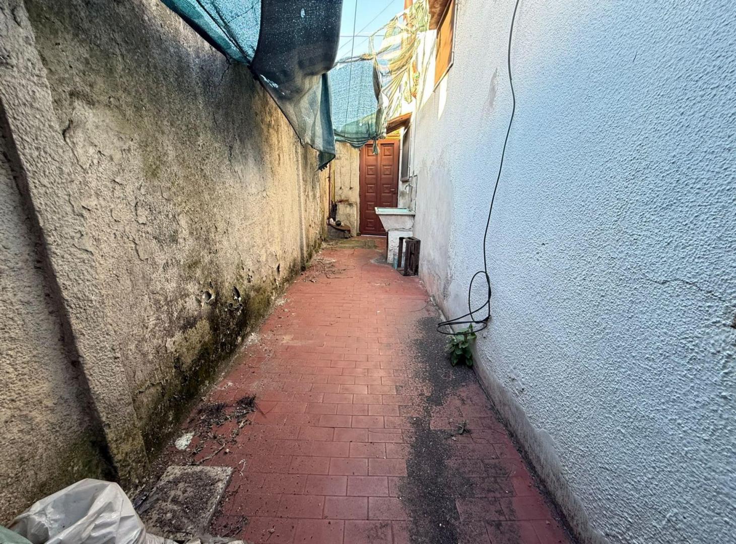 Foto de VENTA PH CON PATIO EN LANÚS, imagen 4
