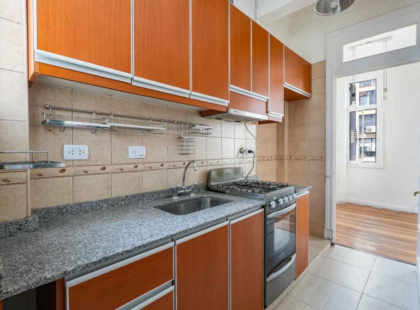 Foto de EN VENTA 3 AMB DE ÉPOCA MUY LUMINOSO CON VISTA, imagen 4