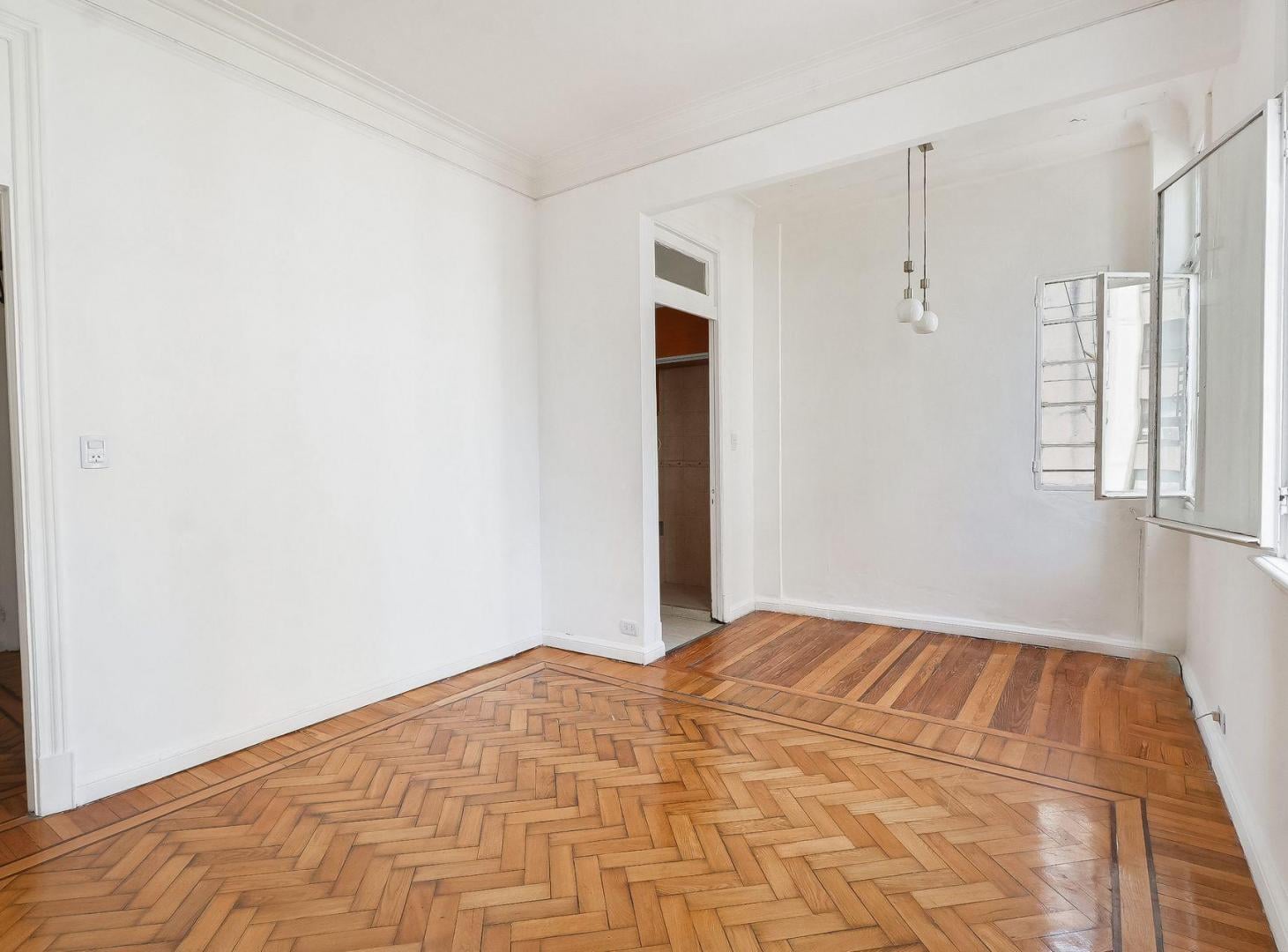 Foto de EN VENTA 3 AMB DE ÉPOCA MUY LUMINOSO CON VISTA, imagen 2