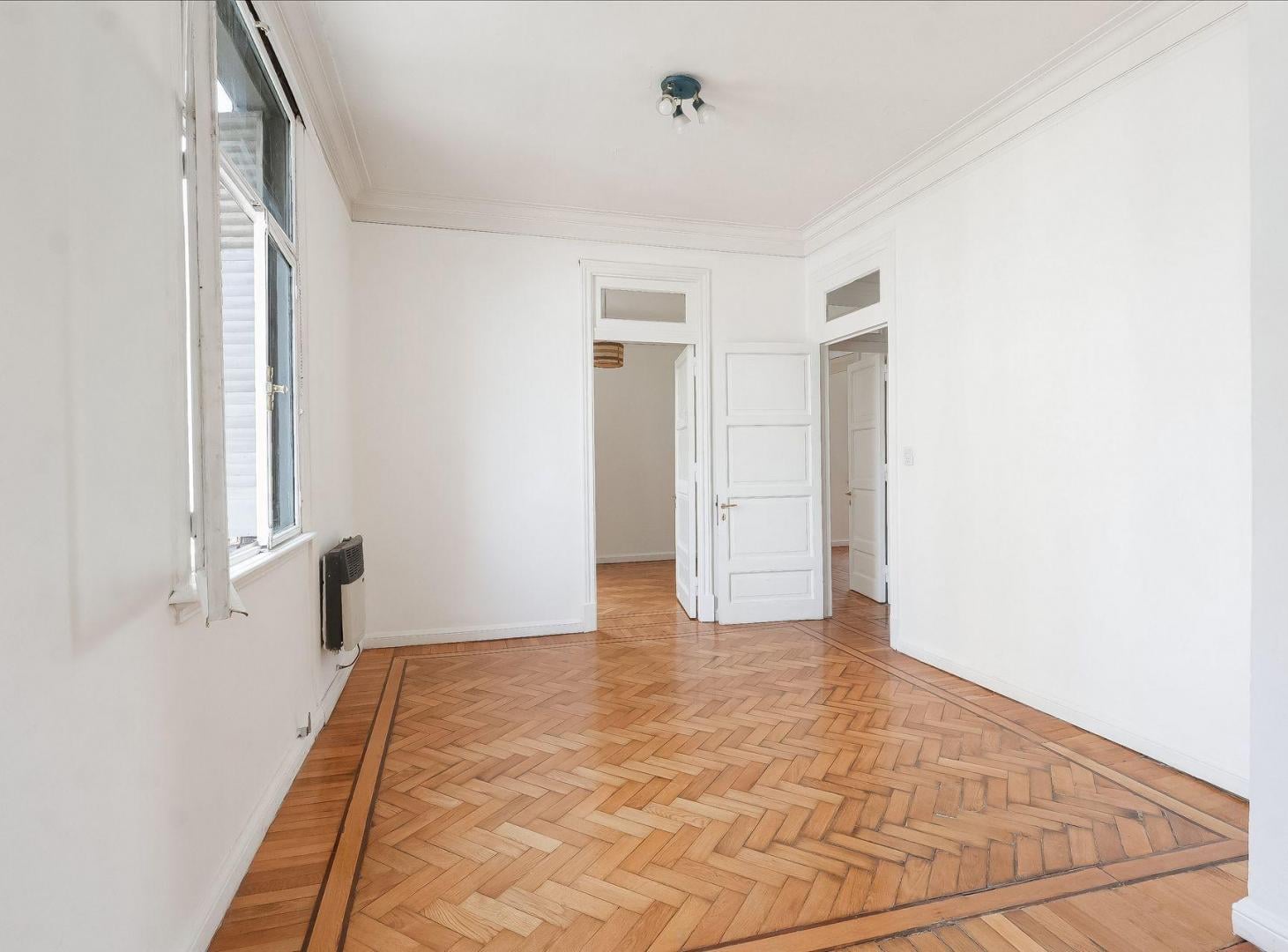 Foto de EN VENTA 3 AMB DE ÉPOCA MUY LUMINOSO CON VISTA, imagen 3