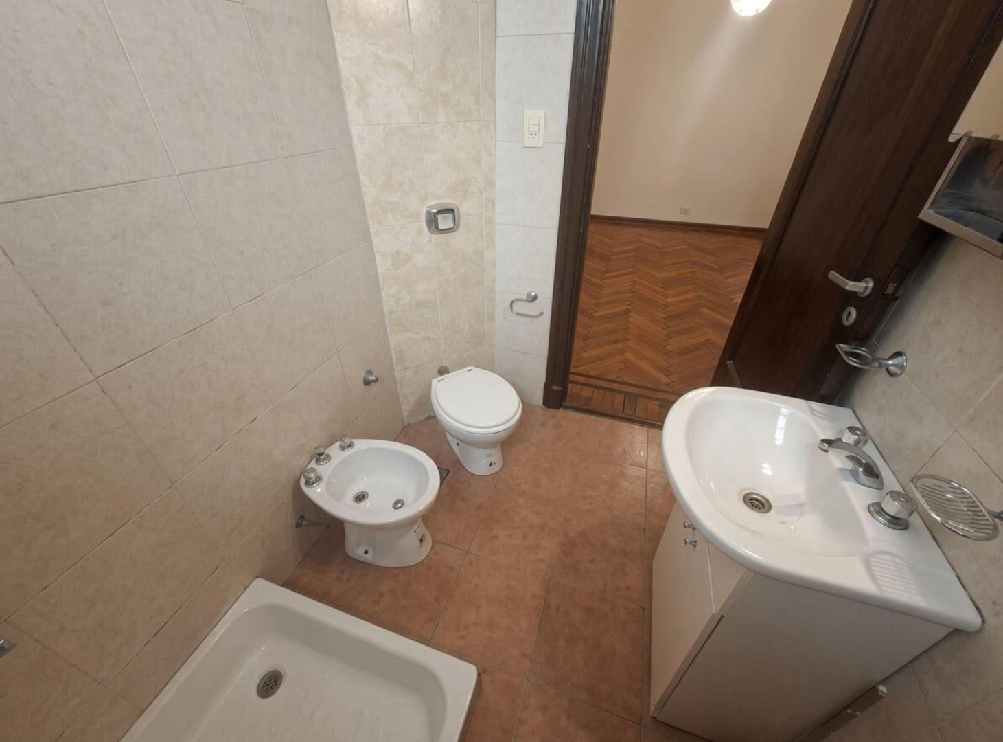 Foto de MONOAMBIENTE EN ALQUILER - UBICACIÓN CÉNTRICA, imagen 5