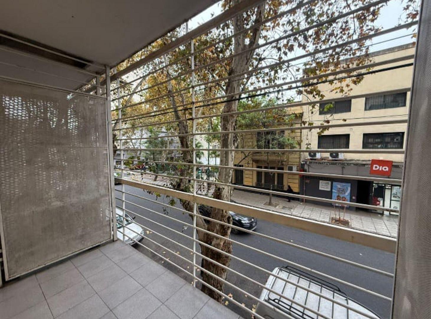 Foto de ALQUILER MONOAMBIENTE AMPLIO CON BALCON / PARRILLA, imagen 1
